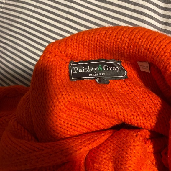 Paisley & Gray Men’s Toggle Cable Cardigan - Picture 5 of 6